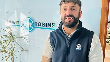 Billy Measures joins the Hewitt Robins Team